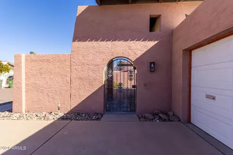 2037 E Balboa Dr, Tempe, AZ 85282