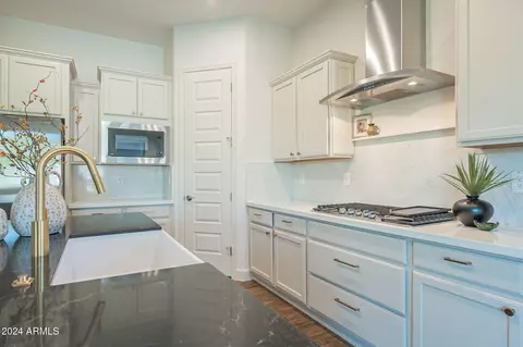 Kitchen - 10728 E Tarragon Ave, Mesa, AZ 85212 photo 4 of 8