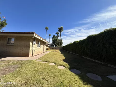2033 E Laguna Dr, Tempe, AZ 85282 photo 25