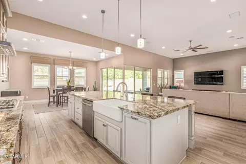 Kitchen - 1960 E Blackhawk Dr, Gilbert, AZ 85298 photo 3 of 5