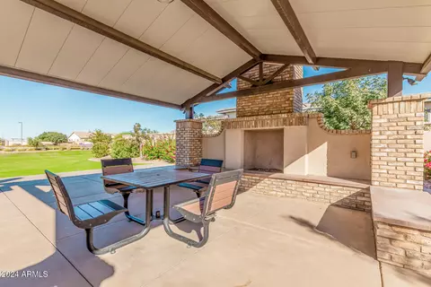 View/Area - 1960 E Blackhawk Dr, Gilbert, AZ 85298 photo 2 of 12
