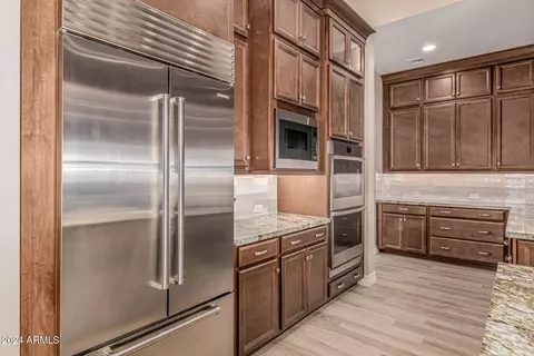 Kitchen - 1960 E Blackhawk Dr, Gilbert, AZ 85298 photo 4 of 5