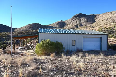 7075 S Misery Well Rd, Kingman, AZ 86401