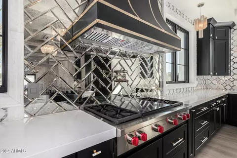 Kitchen - 1480 E Raven Ct, Gilbert, AZ 85297 photo 6 of 10