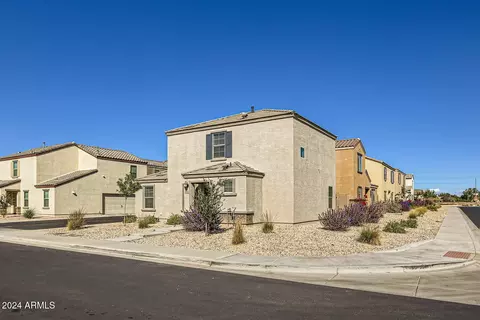 8042 W Agora Ln, Phoenix, AZ 85043