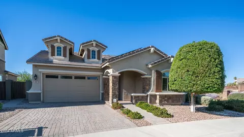 900 S Edith Dr, Chandler, AZ 85225