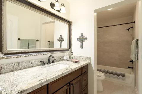 Bath - 5316 E Osborn Rd, Phoenix, AZ 85018 photo 5 of 5