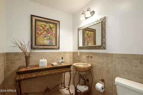 Bath - 5316 E Osborn Rd, Phoenix, AZ 85018 photo 3 of 5