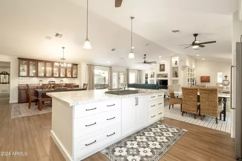 Kitchen - 5316 E Osborn Rd, Phoenix, AZ 85018 photo 3 of 3