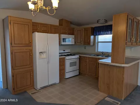 13493 E 52nd St, Yuma, AZ 85367 photo 2
