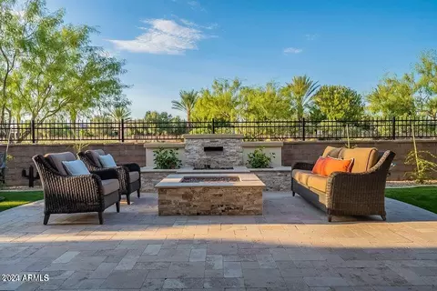 272 E Orange Blossom Path, Queen Creek, AZ 85140