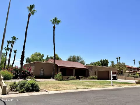 11809 S Warpaint Dr, Phoenix, AZ 85044