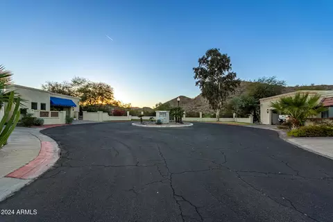 4609 E Valley View Dr, Phoenix, AZ 85044 photo 3