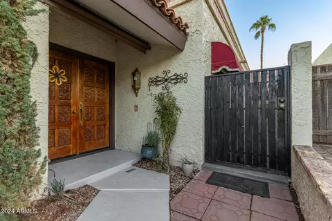 4609 E Valley View Dr, Phoenix, AZ 85044 photo 9