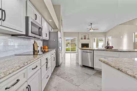 16686 S 18th Way, Phoenix, AZ 85048 photo 12