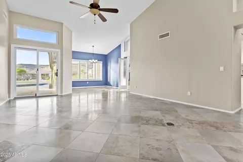 16686 S 18th Way, Phoenix, AZ 85048 photo 2