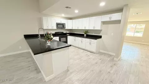 4848 N 63rd Dr, Phoenix, AZ 85033 photo 4