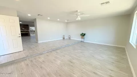 4848 N 63rd Dr, Phoenix, AZ 85033 photo 5