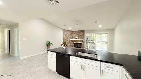 4848 N 63rd Dr, Phoenix, AZ 85033 photo 2