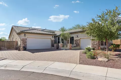 10247 W Patrick Ln, Peoria, AZ 85383