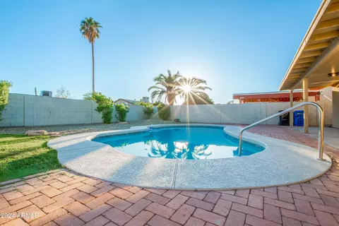 3731 W Crocus Dr W, Phoenix, AZ 85053 photo 2