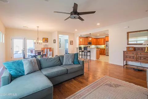 3722 E Matthew Dr, Phoenix, AZ 85050 photo 9