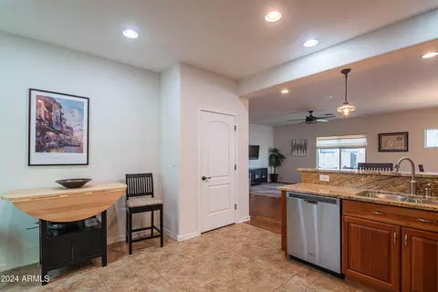 3722 E Matthew Dr, Phoenix, AZ 85050 photo 21