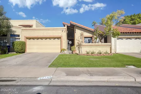 2116 W Nopal Ave, Mesa, AZ 85202