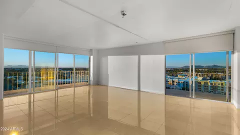 207 W Clarendon Ave #C11, Phoenix, AZ 85013