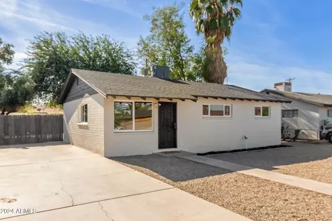 1901 E Sunland Ave, Phoenix, AZ 85040 photo 2
