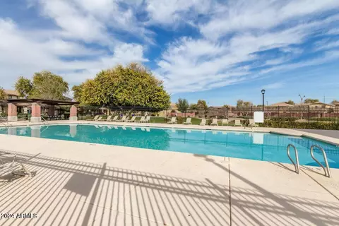 Exterior - 4307 E Jesse St, Gilbert, AZ 85295 photo 4 of 6