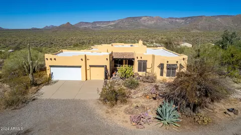 1904 E Venado Dr, New River, AZ 85087