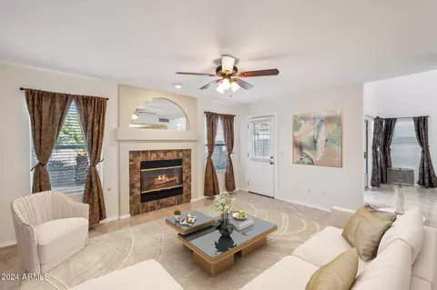 3914 E Morrow Dr, Phoenix, AZ 85050 photo 4