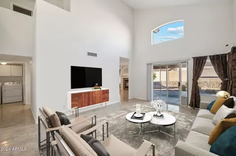 3914 E Morrow Dr, Phoenix, AZ 85050 photo 3