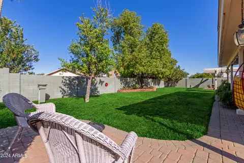 Exterior - 2324 E Shea Blvd, Phoenix, AZ 85028 photo 13 of 13