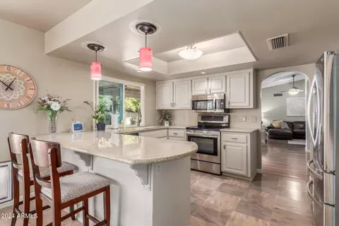 Kitchen - 2324 E Shea Blvd, Phoenix, AZ 85028 photo 1 of 5