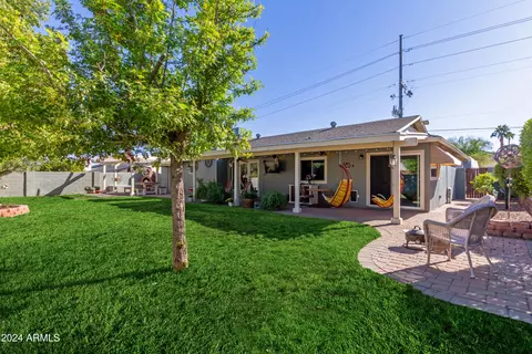 Exterior - 2324 E Shea Blvd, Phoenix, AZ 85028 photo 11 of 13