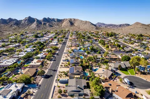 View/Area - 2324 E Shea Blvd, Phoenix, AZ 85028 photo 8 of 8