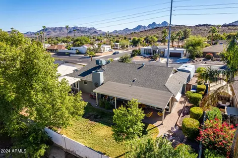 View/Area - 2324 E Shea Blvd, Phoenix, AZ 85028 photo 4 of 8
