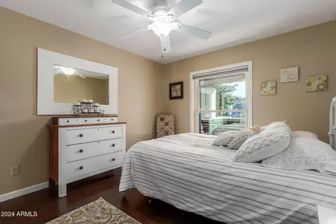 Bedroom - 2324 E Shea Blvd, Phoenix, AZ 85028 photo 5 of 7