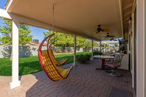 Exterior - 2324 E Shea Blvd, Phoenix, AZ 85028 photo 4 of 13