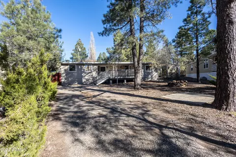 400 E San Felipe Pl, Munds Park, AZ 86017