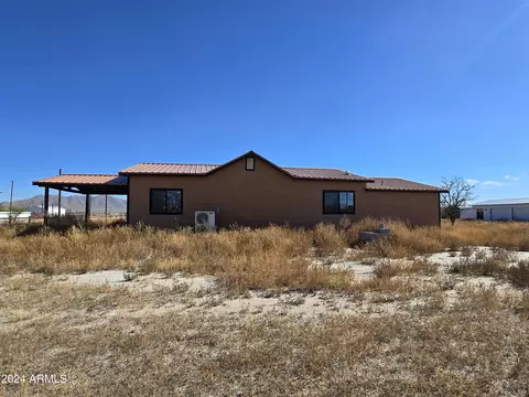 202 W Patte Rd, Willcox, AZ 85643