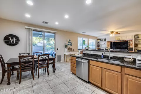 1108 E Rojo Way, Gilbert, AZ 85297 photo 18