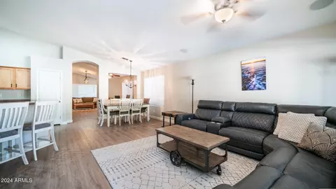 3918 E Wildhorse Dr, Gilbert, AZ 85297 photo 9