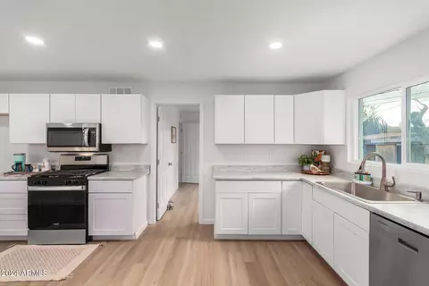 332 W Palo Verde Dr, Superior, AZ 85173