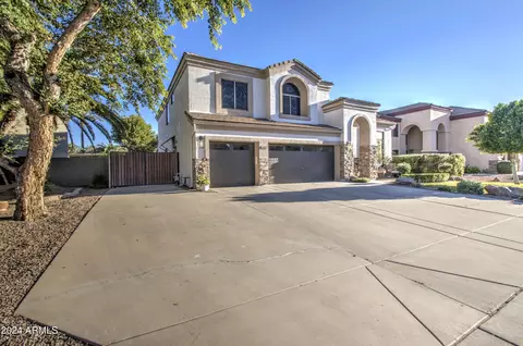 Exterior - 2977 E Ranch Ct, Gilbert, AZ 85296 photo 3 of 12