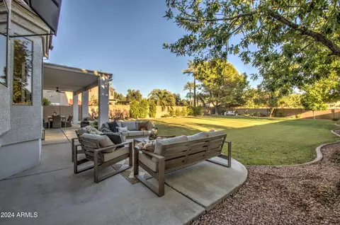 Exterior - 2977 E Ranch Ct, Gilbert, AZ 85296 photo 5 of 12