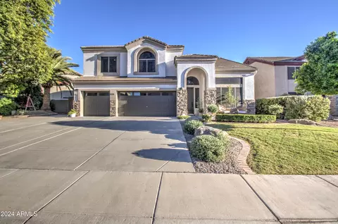 Exterior - 2977 E Ranch Ct, Gilbert, AZ 85296 photo 2 of 12