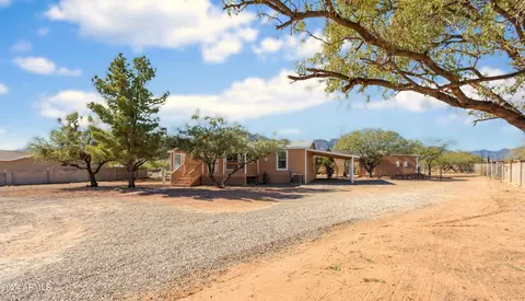5862 S Mesquite Tree Ln, Hereford, AZ 85615